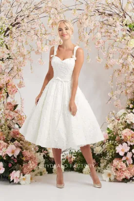 Pretty Sweetheart Neck Lace Puffy Tea-Length A-line Wedding Gown