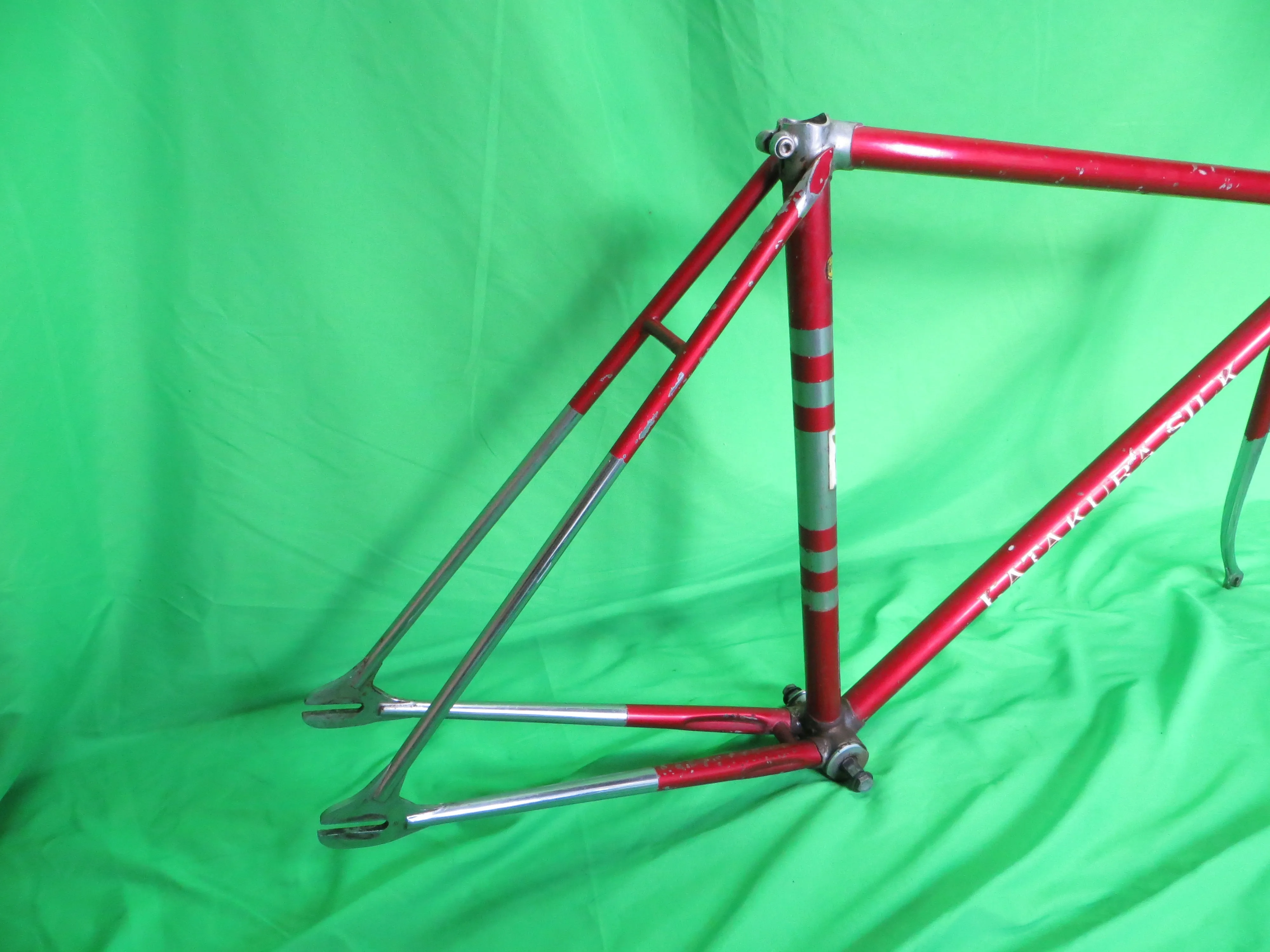 Super Rare! Vintage 1973 Katakura Silk // Candy Red/ Chrome Plated  // 51cm