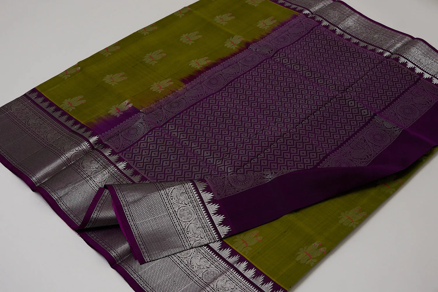 Venkatgiri Saree- Green and Purple W/silver Zari (Attached Blouse Material)