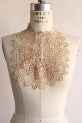 Vintage 1930s 1940s Lace Collar, Ivory or Beige Jabot with Buttons