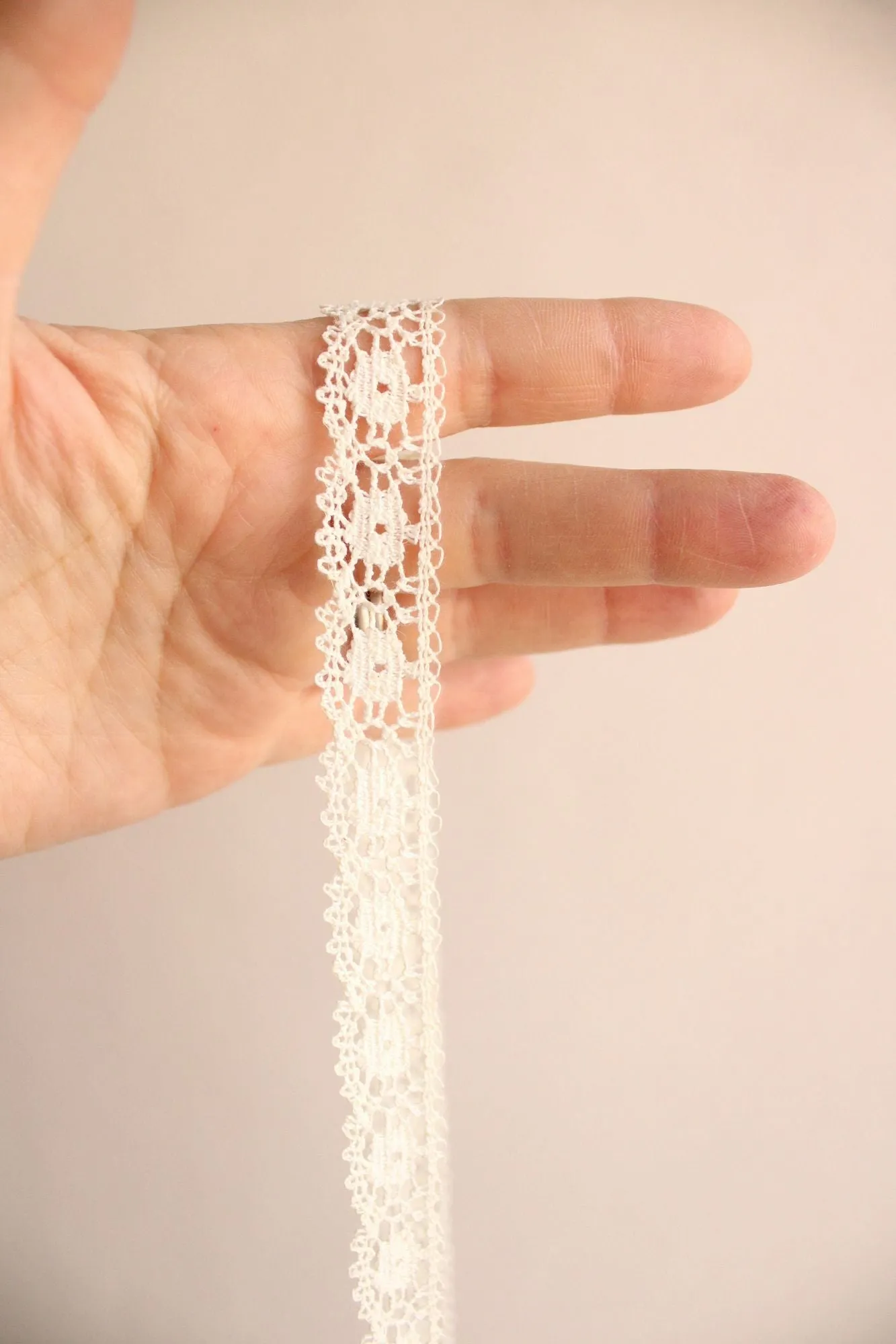 Vintage Lace Trim, Ivory Crochet, .75" Two Yards