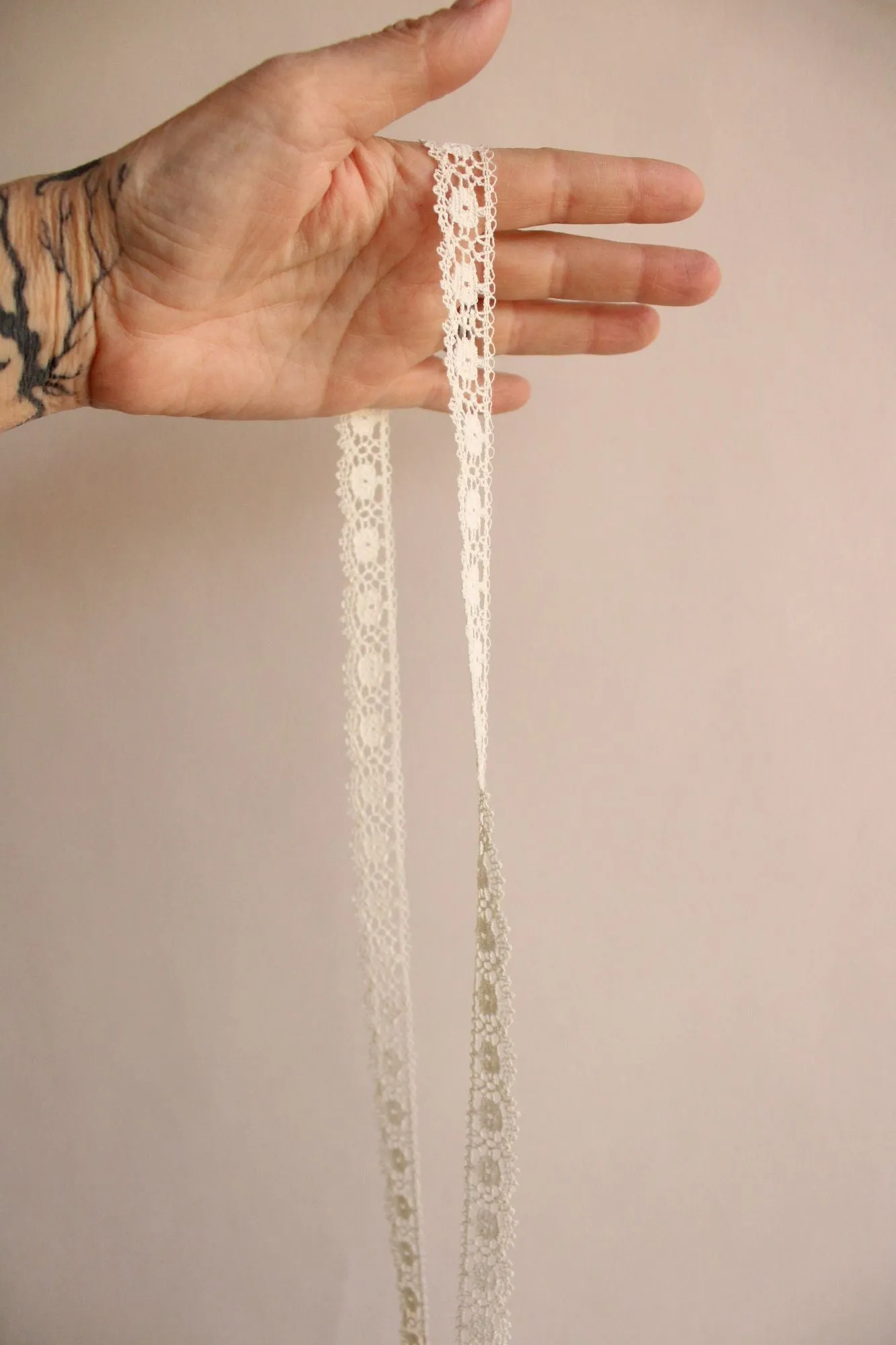 Vintage Lace Trim, Ivory Crochet, .75" Two Yards